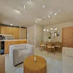 3 Bedroom Apartment In Old Town