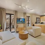 3 Bedroom Apartment In Old Town